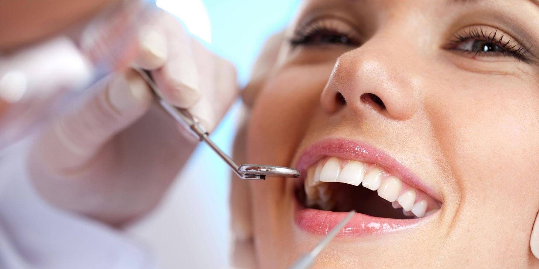 How to Clean your Dental Implants Properly