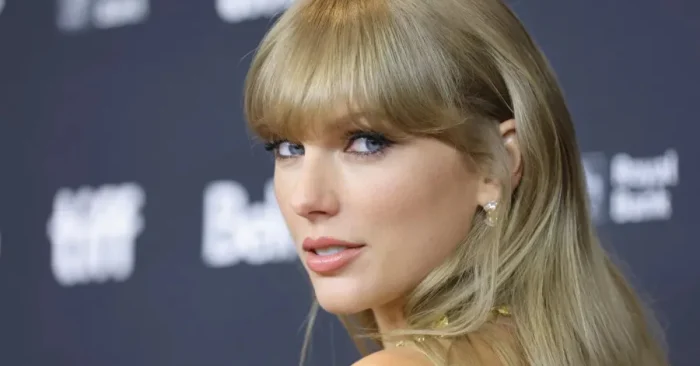 Taylor Swift Biography