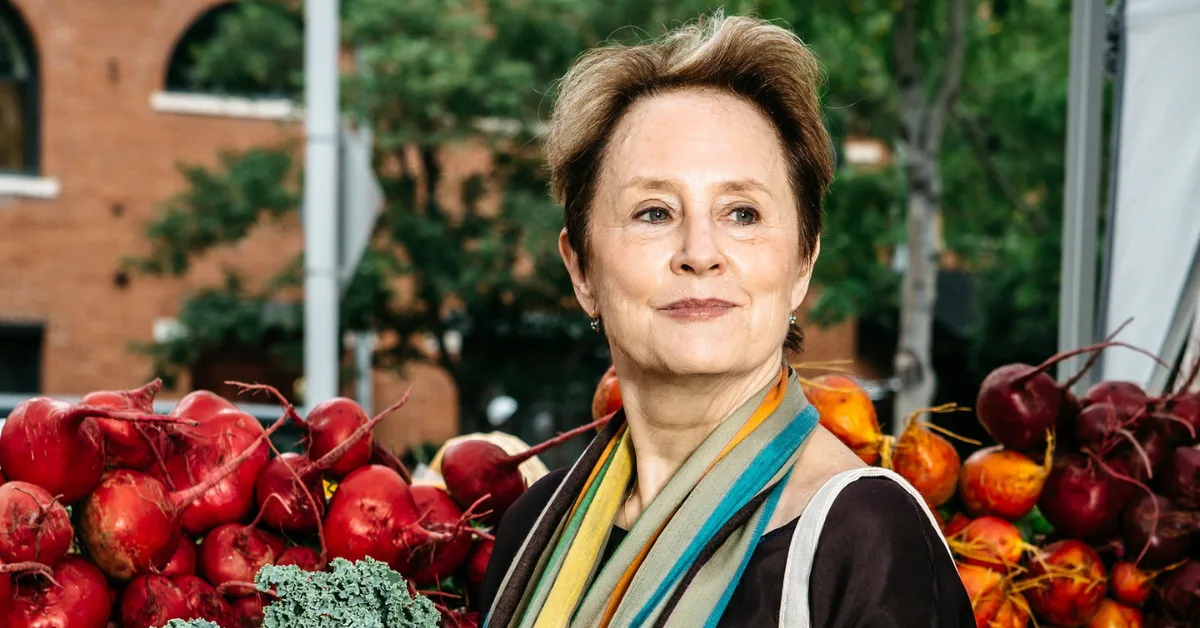 Alice Waters Biography