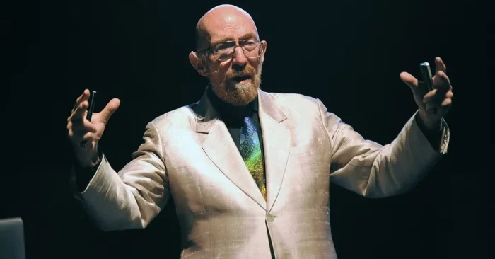 Kip Thorne Biography
