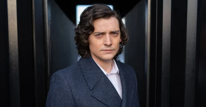 Aneurin Barnard Biography