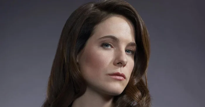 Caroline Dhavernas Biography
