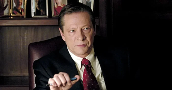 Chris Cooper Biography