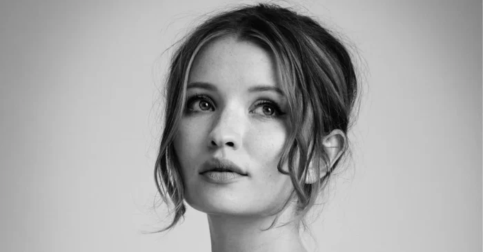Emily Browning Biography
