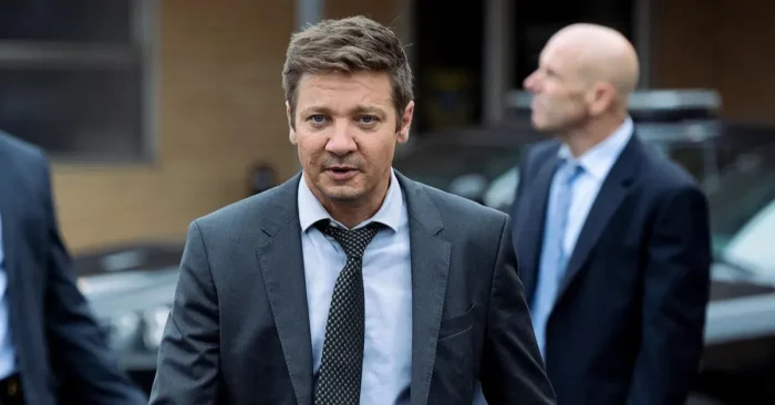 Jeremy Renner Biography