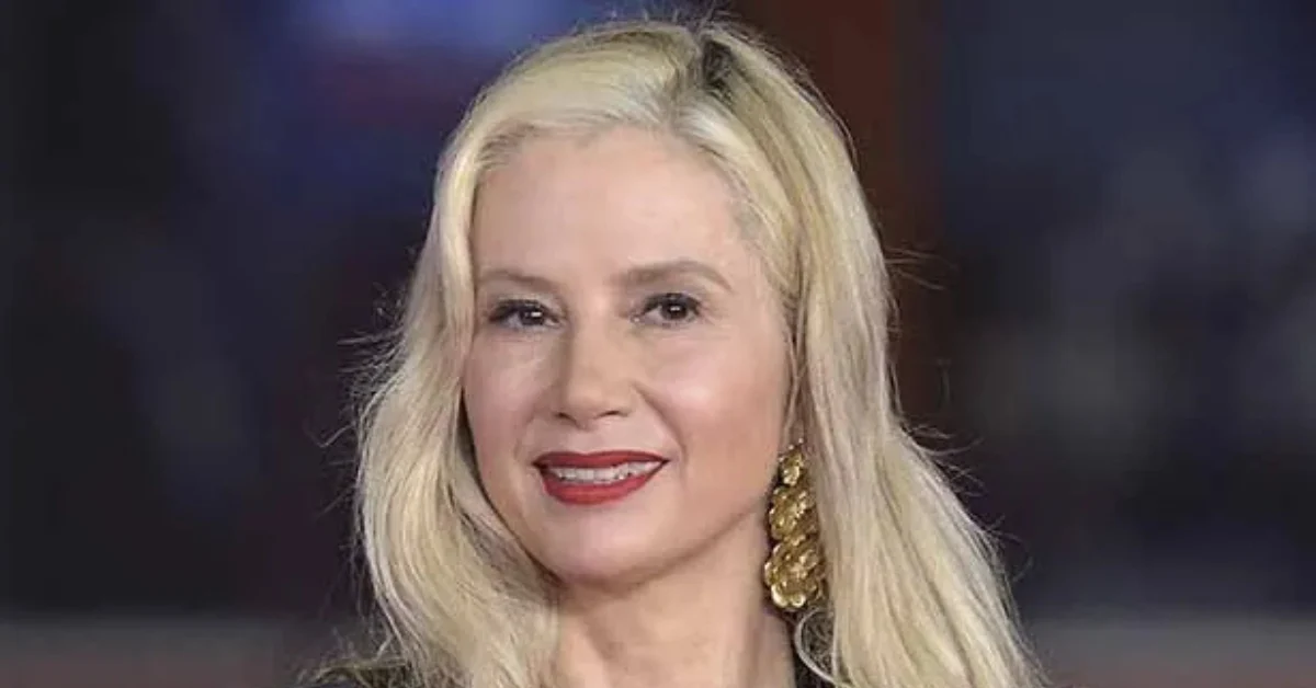 Mira Sorvino Biography