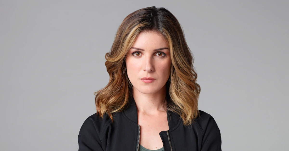 Shenae Grimes Biography