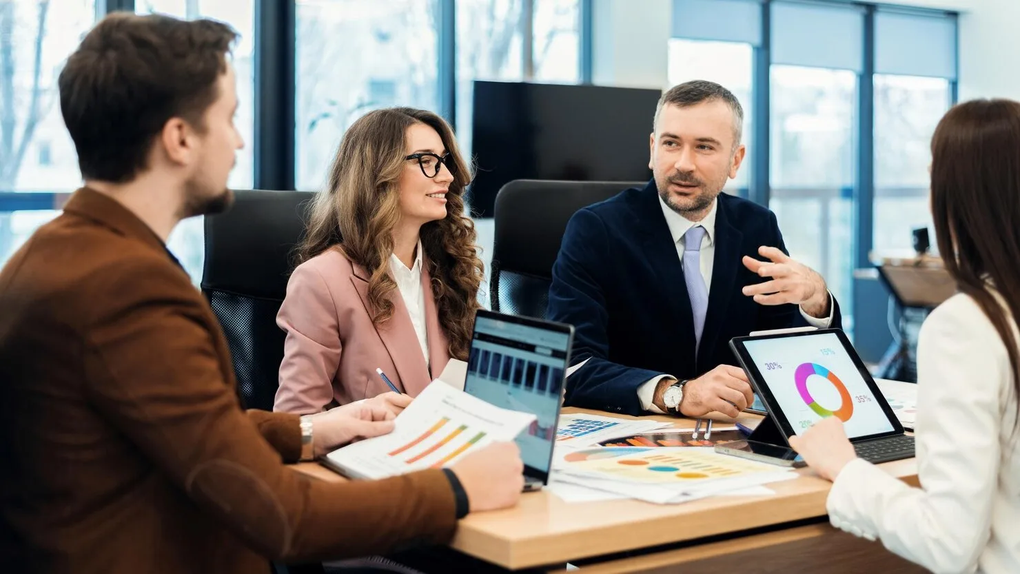 The Data Advantage: Transforming Raw Information into Strategic Brand Growth