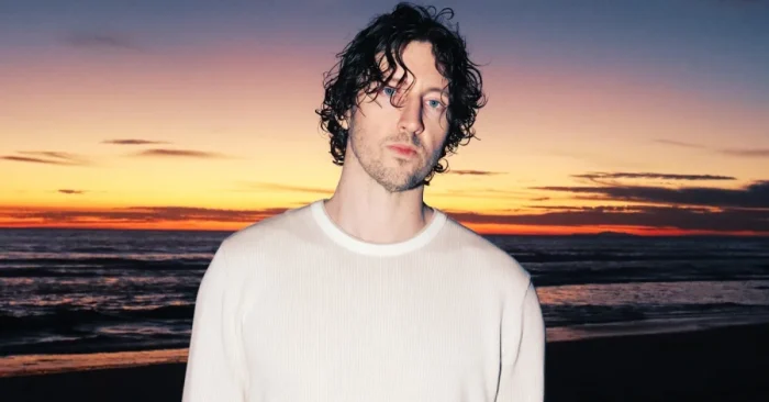 Dean Lewis Biography