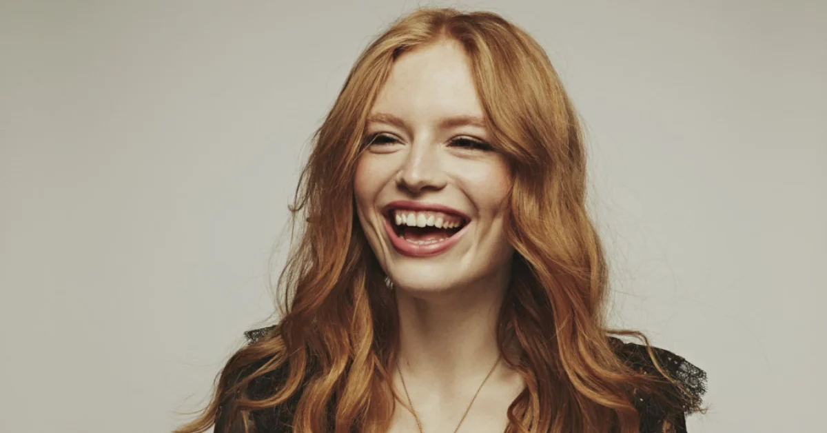 Freya Ridings Biography