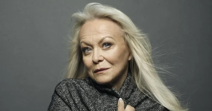 Jacki Weaver Biography