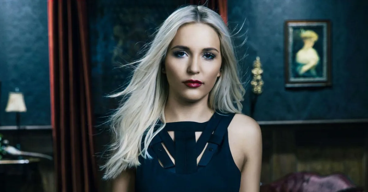 Lennon Stella Biography