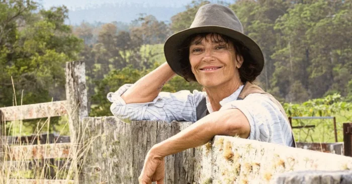 Rachel Ward Biography