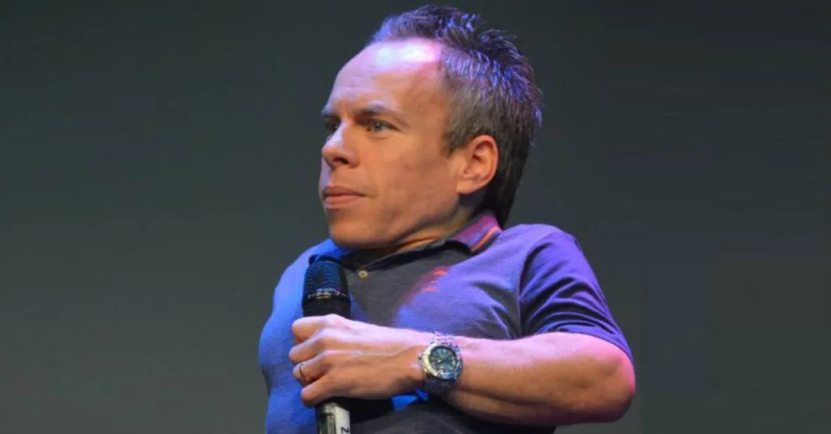 Warwick Davis Biography