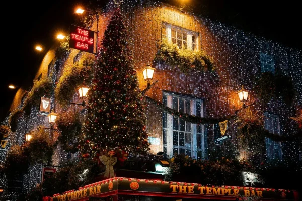 Festive Decorations That Transform Any Space